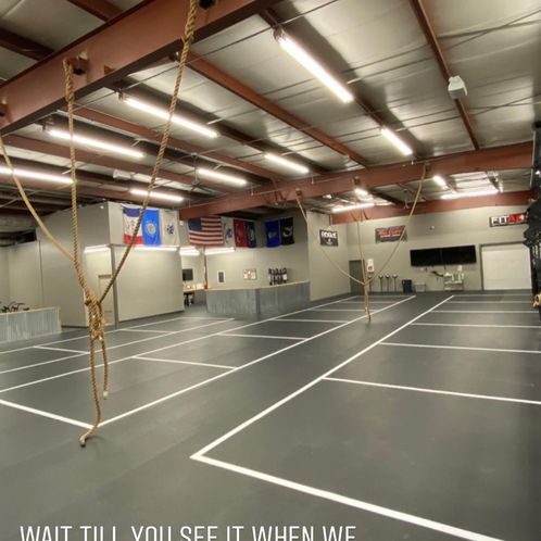 Thrive Fitness Building: 116 Gateway Dr, North Sioux City, SD 57049